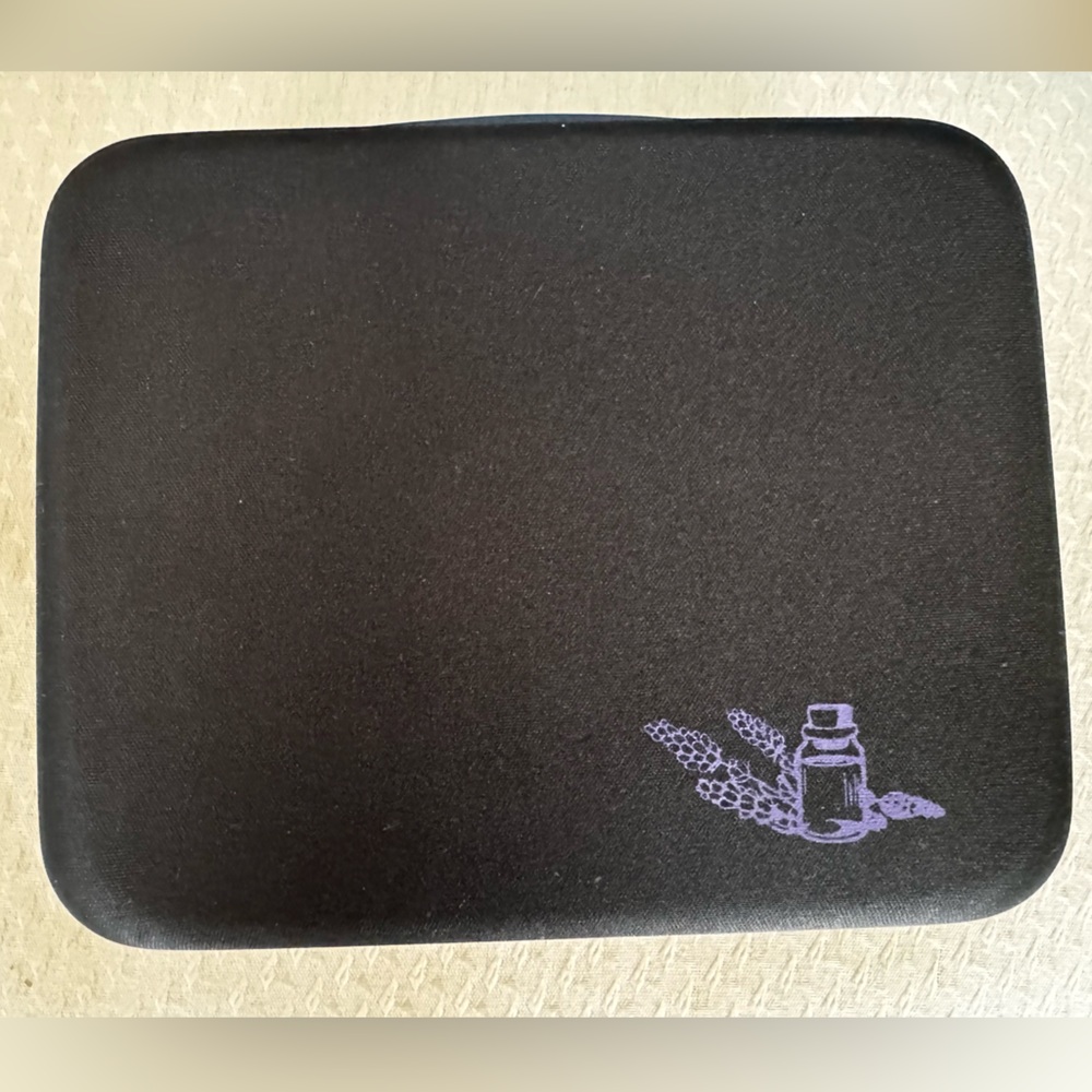 Essential Oils Hard-Shell Travel Carrying Case Purple And Black